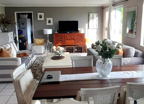 4 Bedroom Property for Sale in Gonubie Eastern Cape